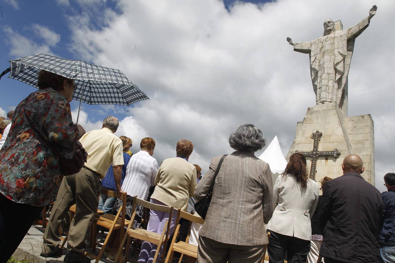 Oviedo, fiel a la jira del Naranco