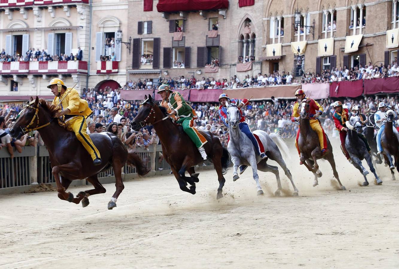 Palio de Siena, una carrera antigua, famosa y peligrosa