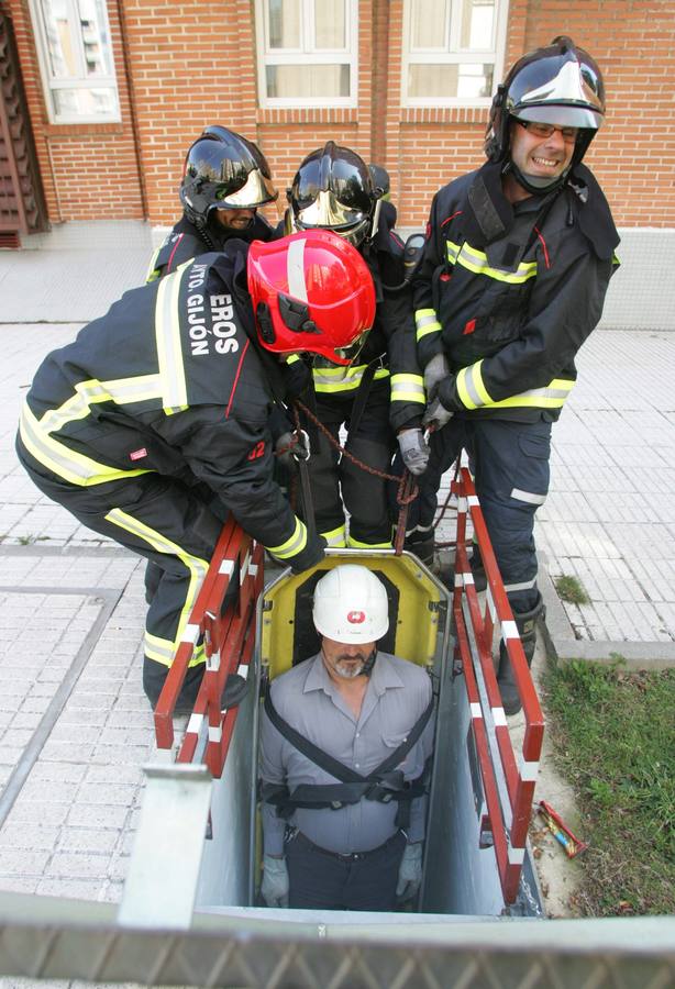 Simulacro de los bomberos en Gijón