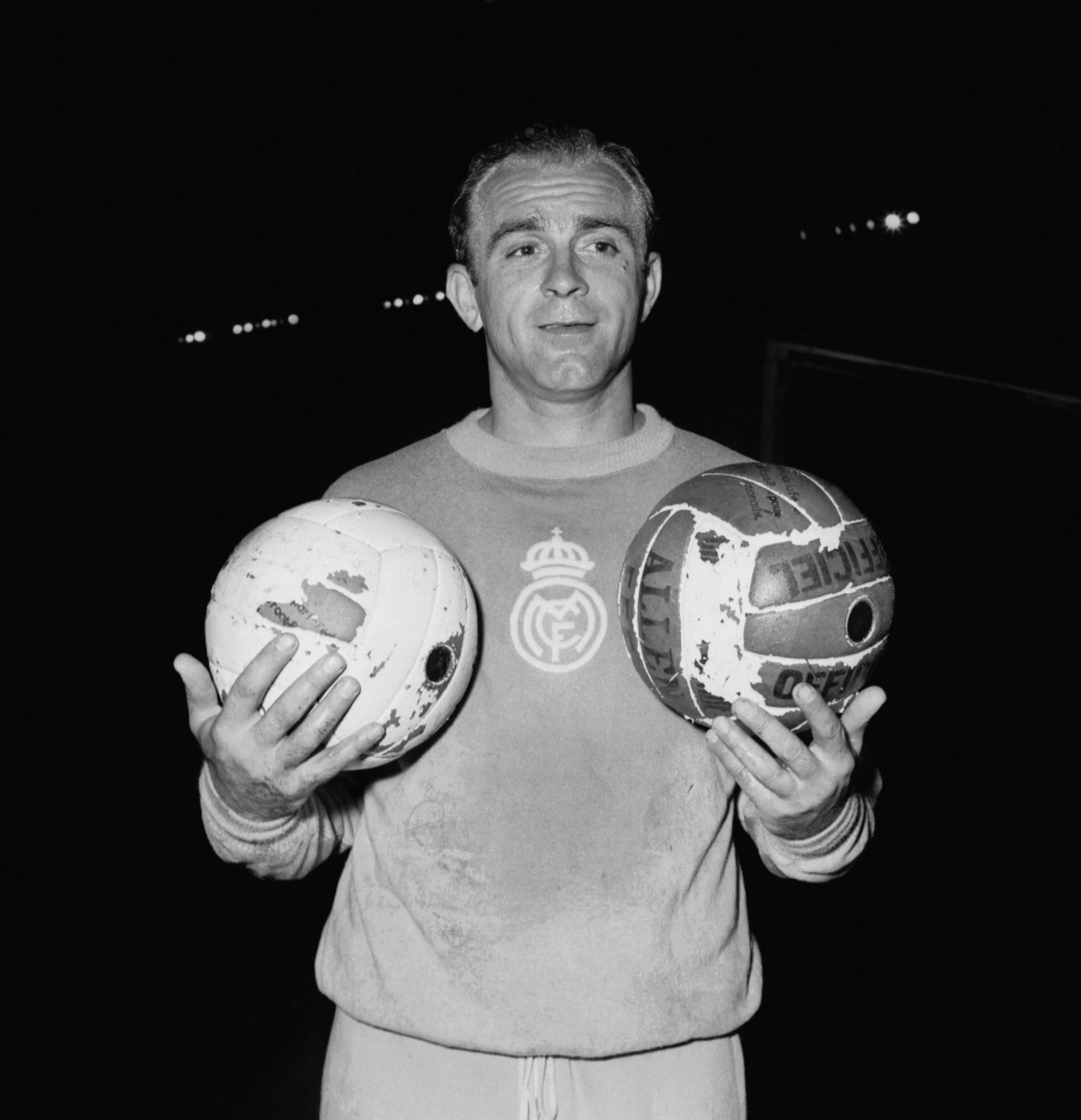 Alfredo di Stéfano como jugador del Real Madrid en 1956.