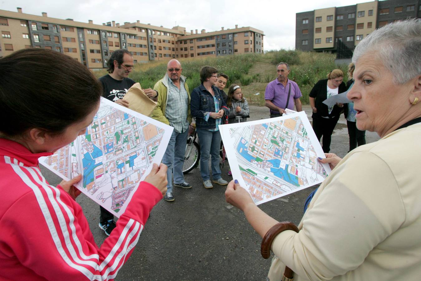 Vecinos de Gijón, en pie de guerra contra los solares abandonados