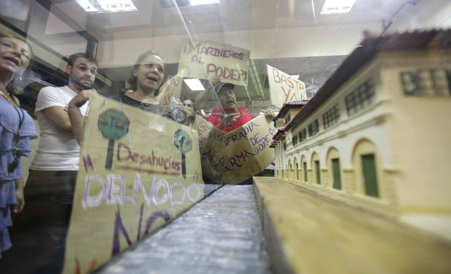 La manifestación de los vecinos de El Nodo, en imágenes