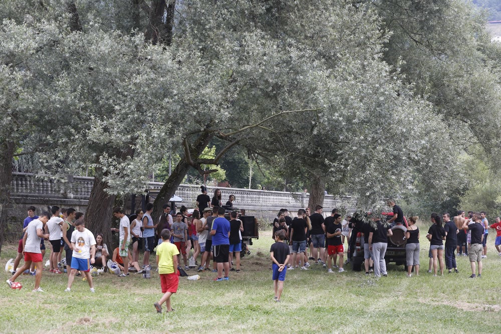 La jira de Sotrondio acaba en el barro