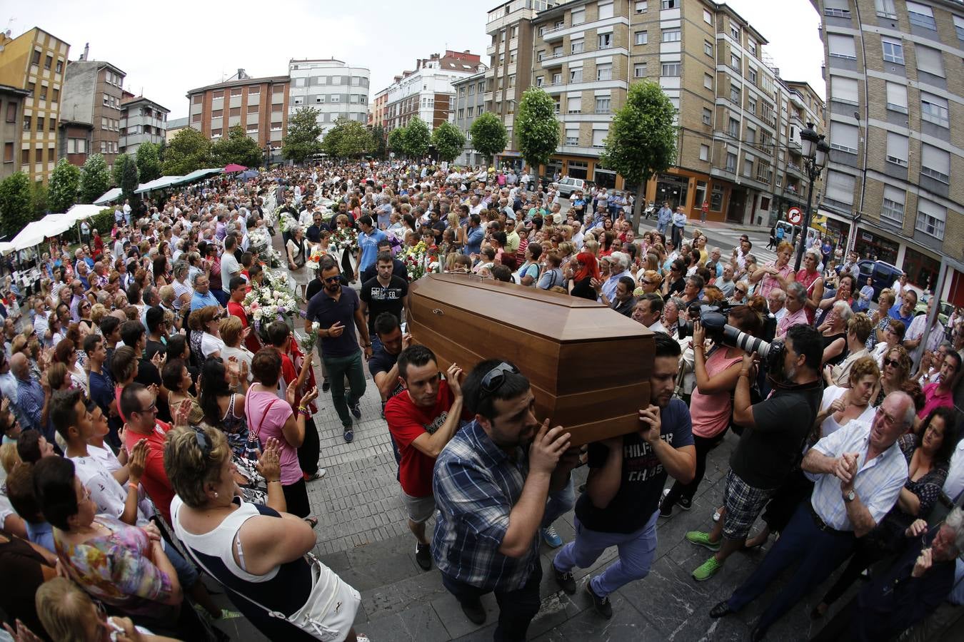 El mundo del fútbol despide a Saúl Lara