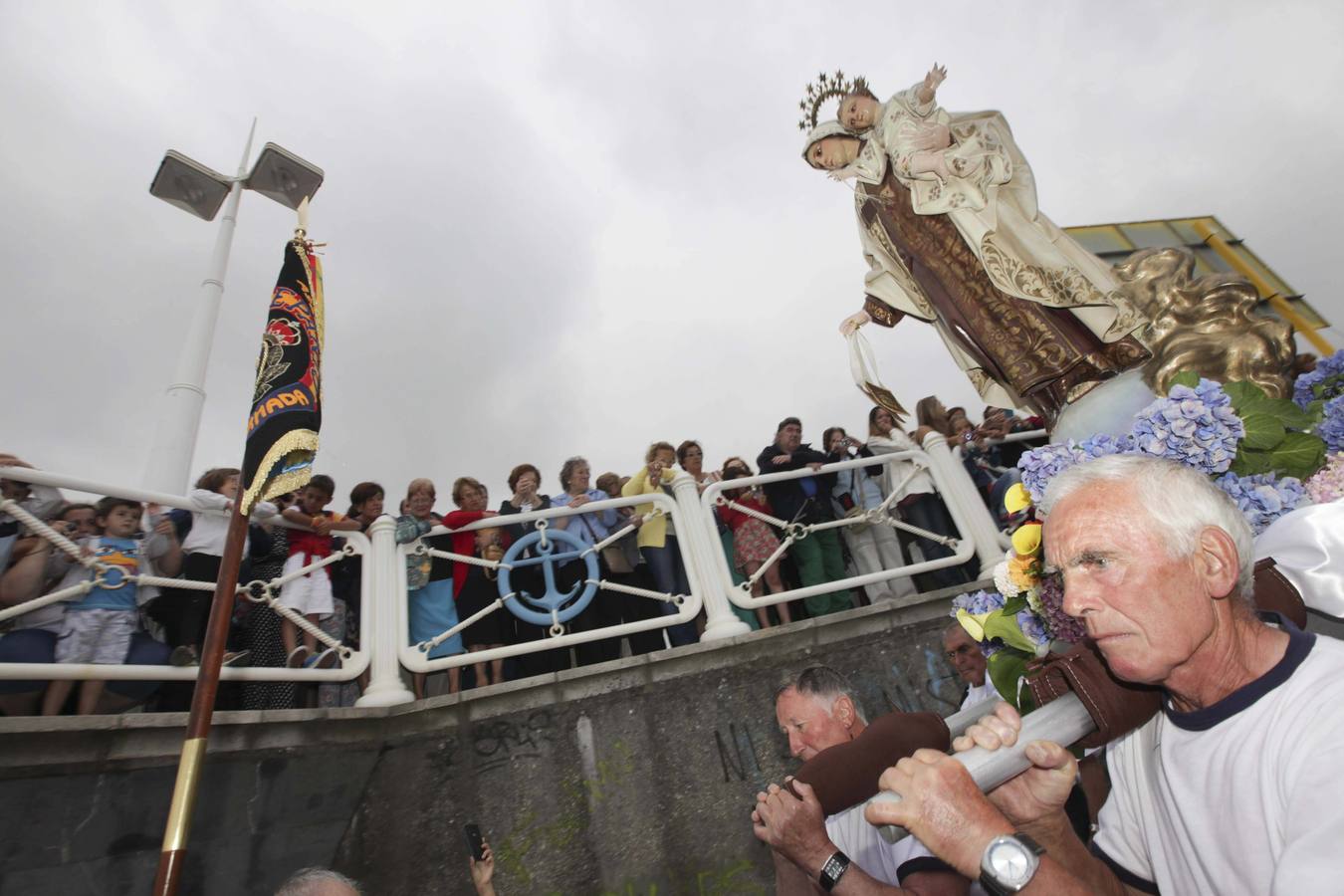 Salinas celebra el Día del Carmen