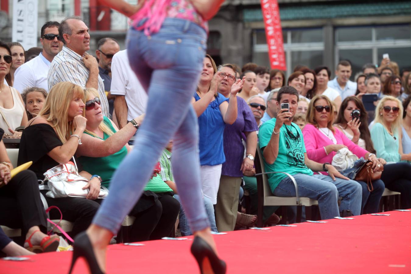 Desfile de moda y belleza, en Avilés