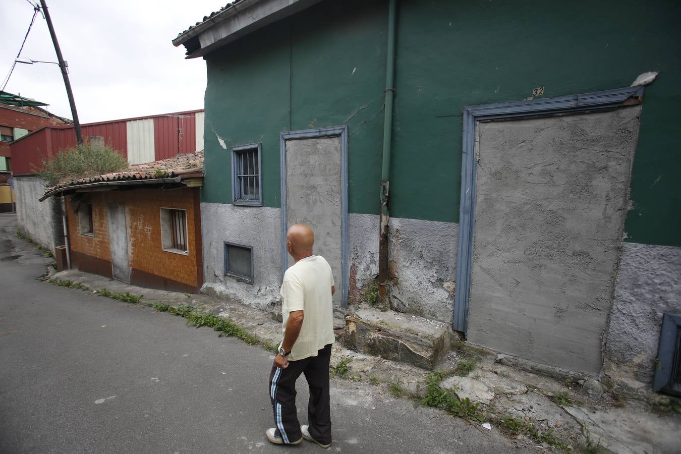 Así se encuentra el barrio de El Puente, en Langreo