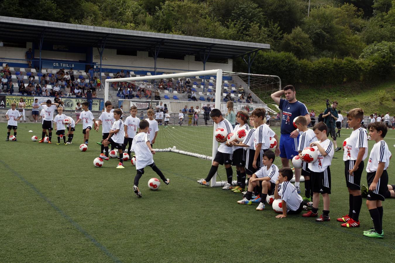 Villa clausura su campus de La Morgal