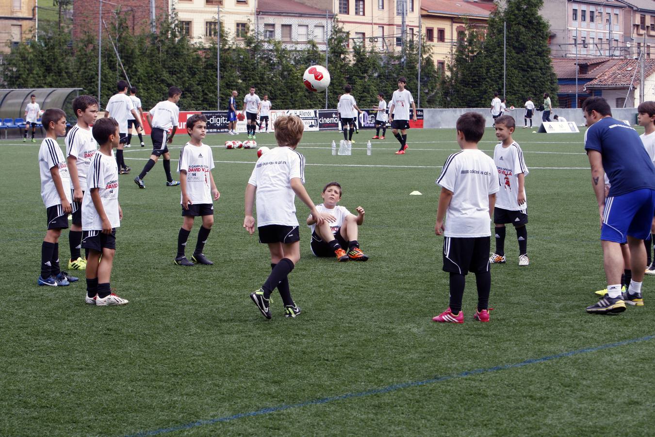 Villa clausura su campus de La Morgal