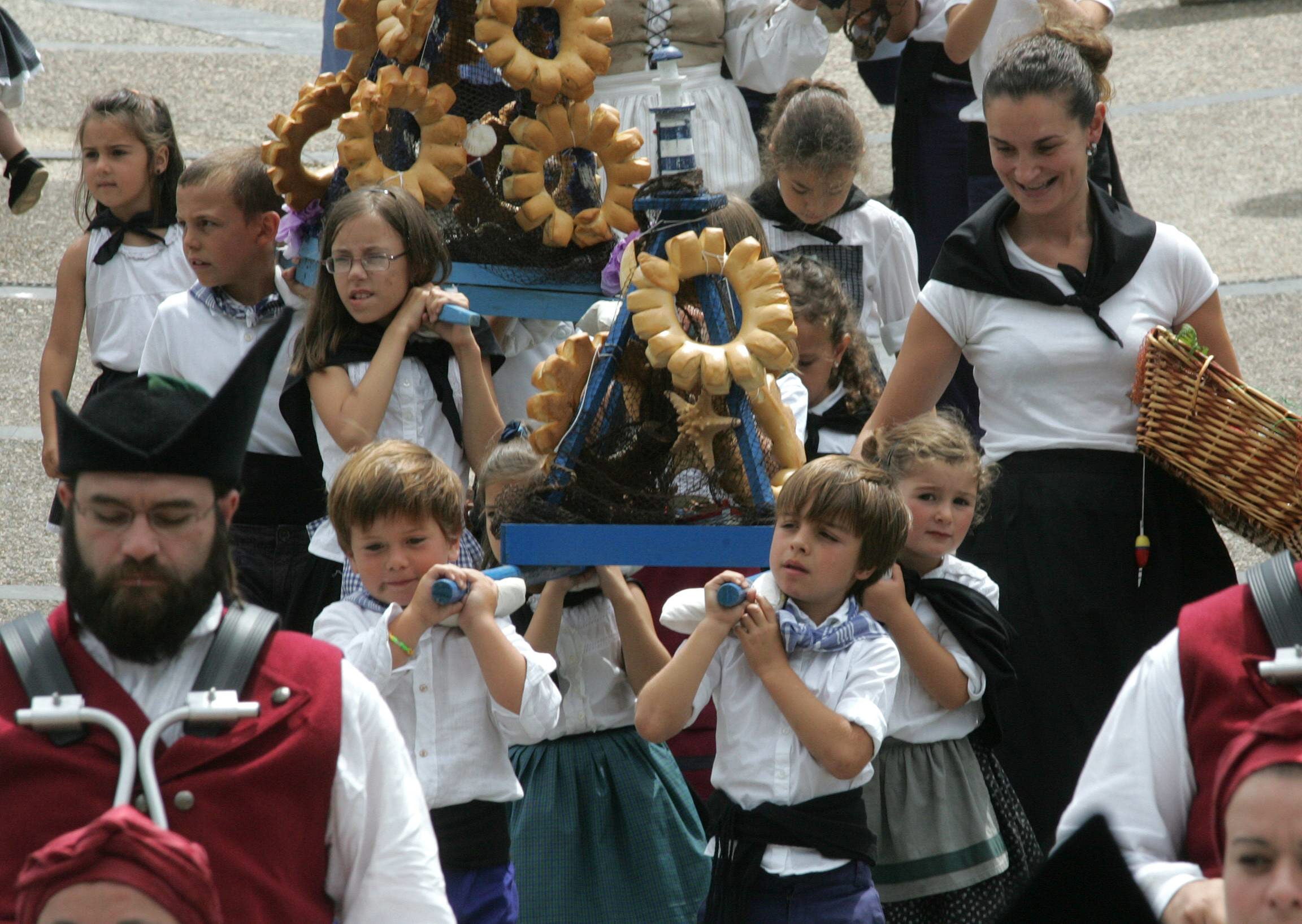 Tazones celebra las fiestas del Carmen