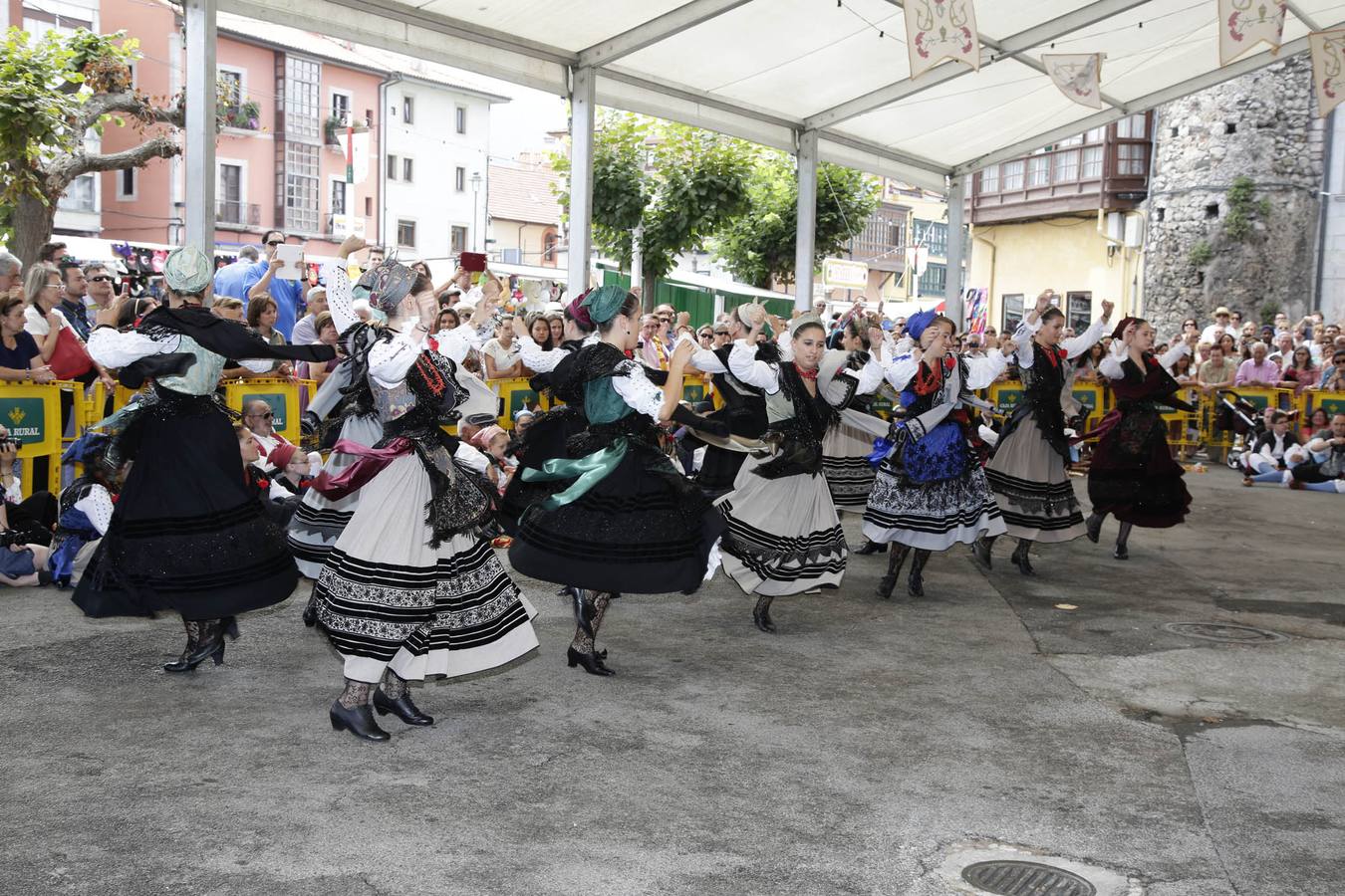 Llanes celebra el día grande de las fiestas de la Magdalena