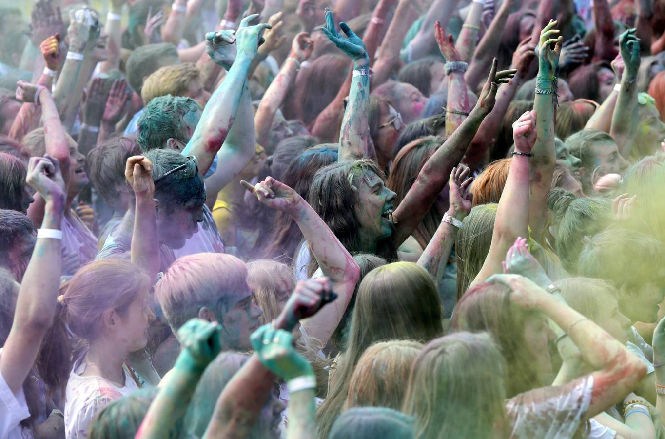 Las mejores fotos de la Holi party en Avilés