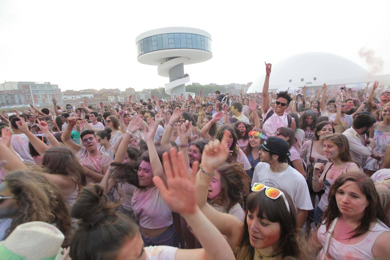 Las mejores fotos de la Holi party en Avilés