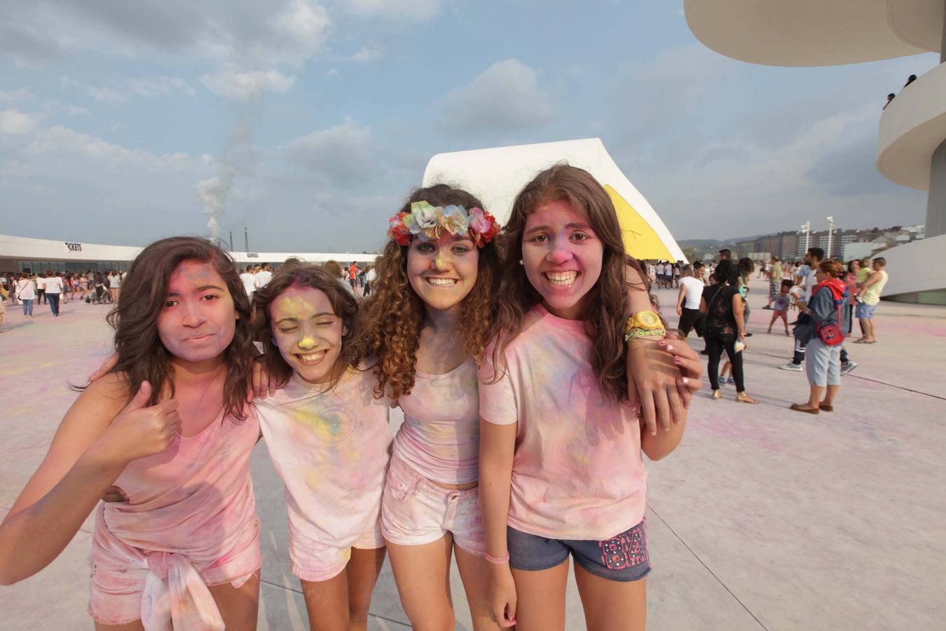 Las mejores fotos de la Holi party en Avilés