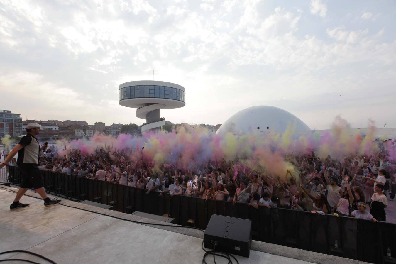 Las mejores fotos de la Holi party en Avilés