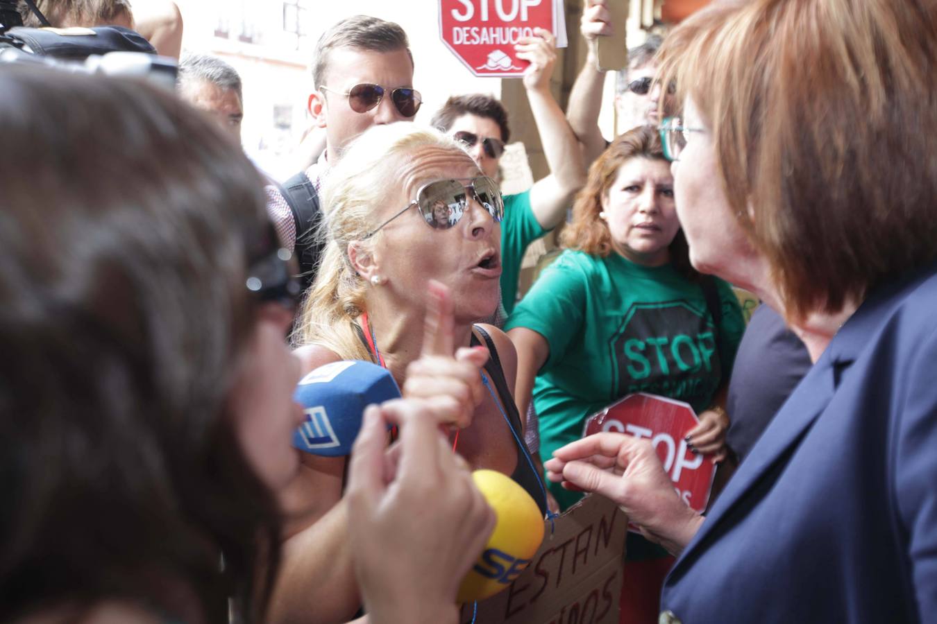 Vecinos del Nodo protestan en el Ayuntamiento