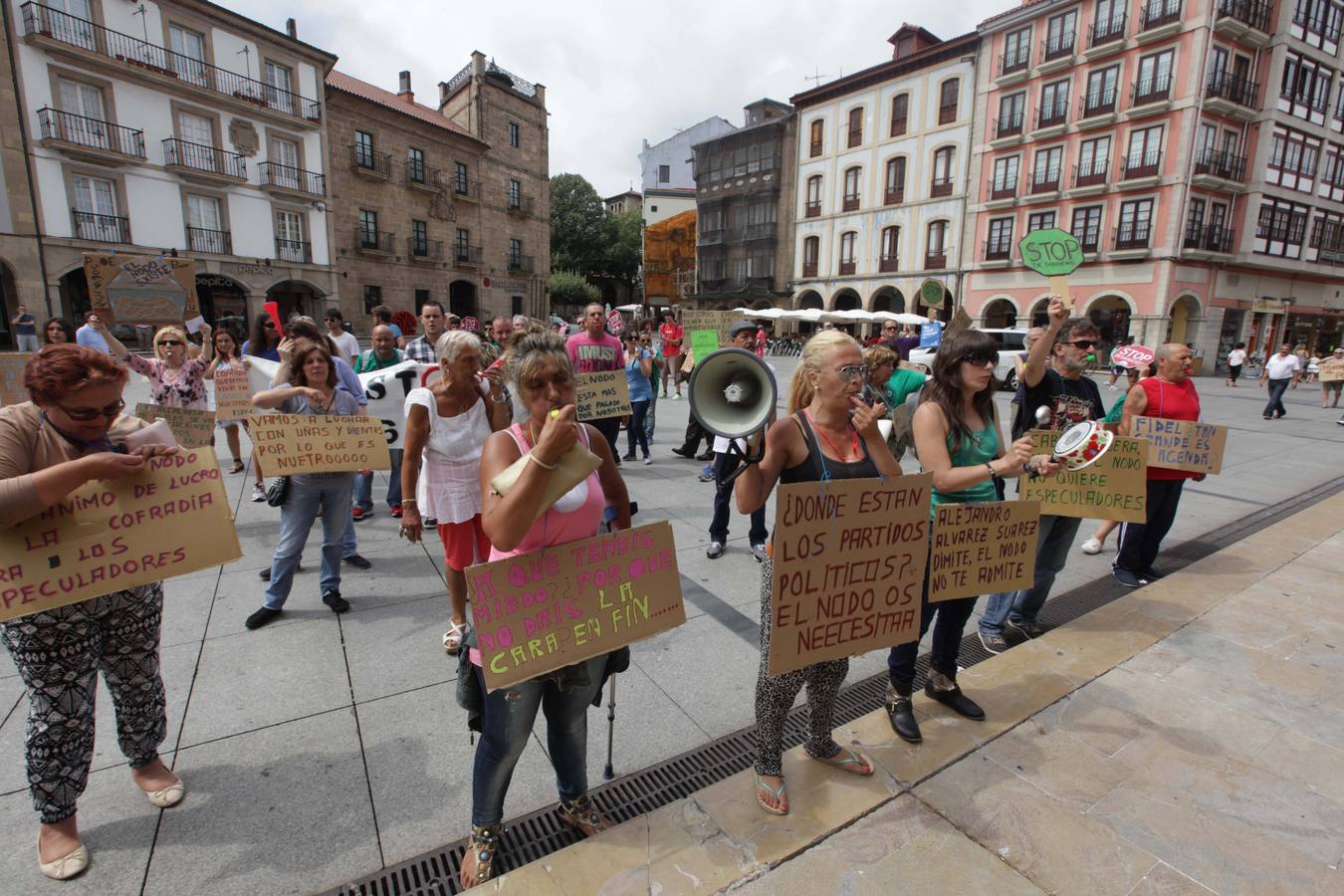 Vecinos del Nodo protestan en el Ayuntamiento