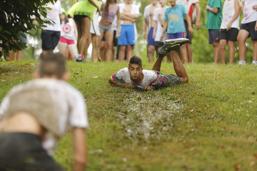 La jira de Santiago cierra las fiesta de Sama de Langreo