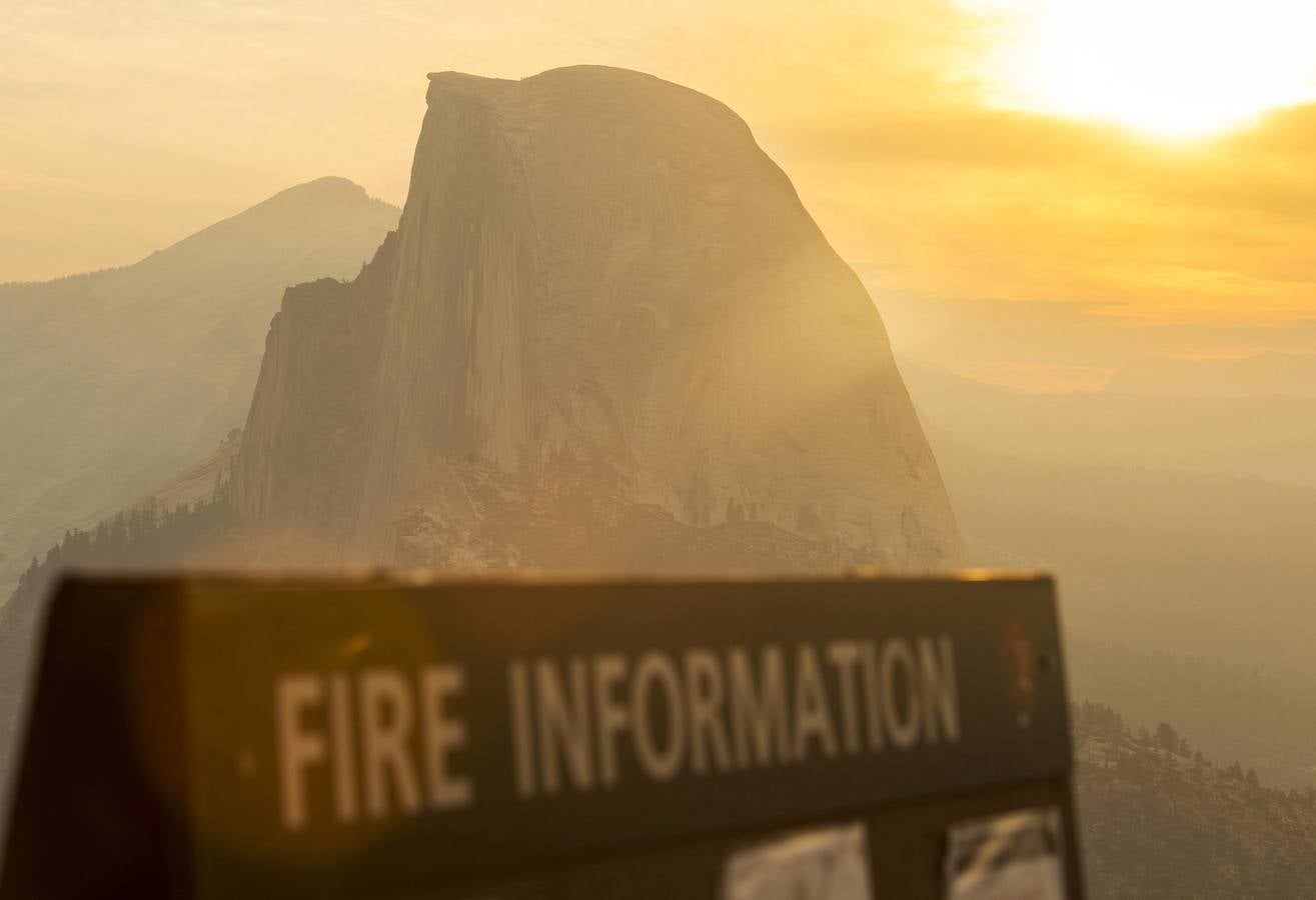 El fuego amenaza el Parque Nacional de Yosemite