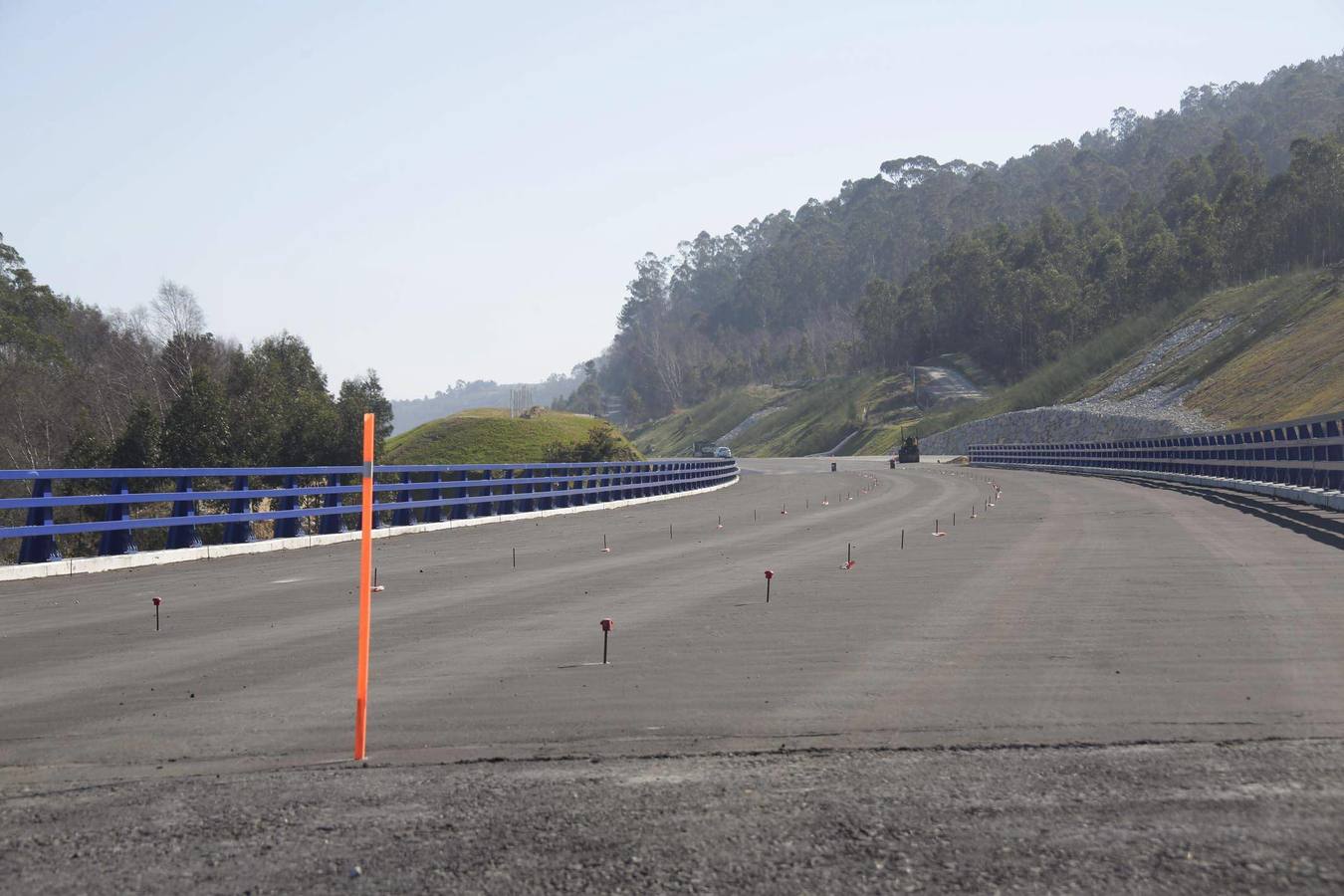 Así se construyó el tramo de la Autovía del Cantábrico, A-8, entre Pendueles y La Franca