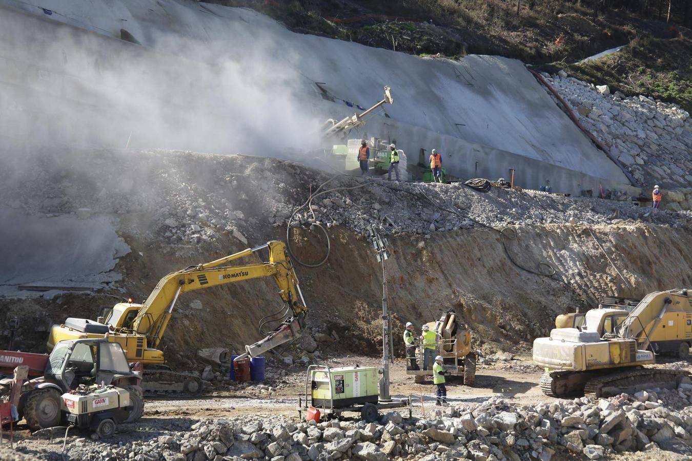 Así se construyó el tramo de la Autovía del Cantábrico, A-8, entre Pendueles y La Franca