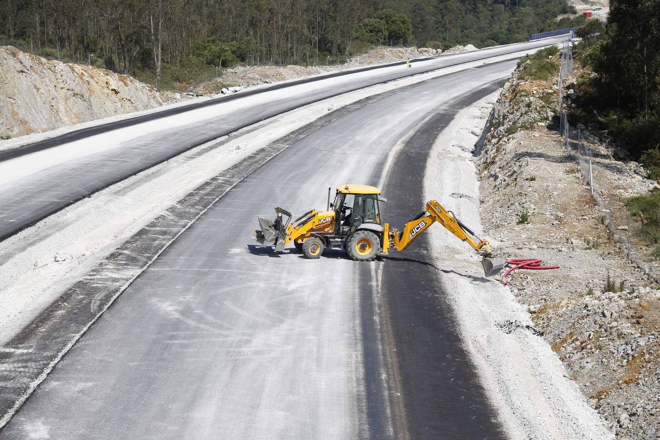 Así se construyó el tramo de la Autovía del Cantábrico, A-8, entre Pendueles y La Franca