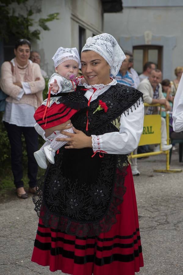 Multitudinario Concurso de Carrozas en Valdesoto