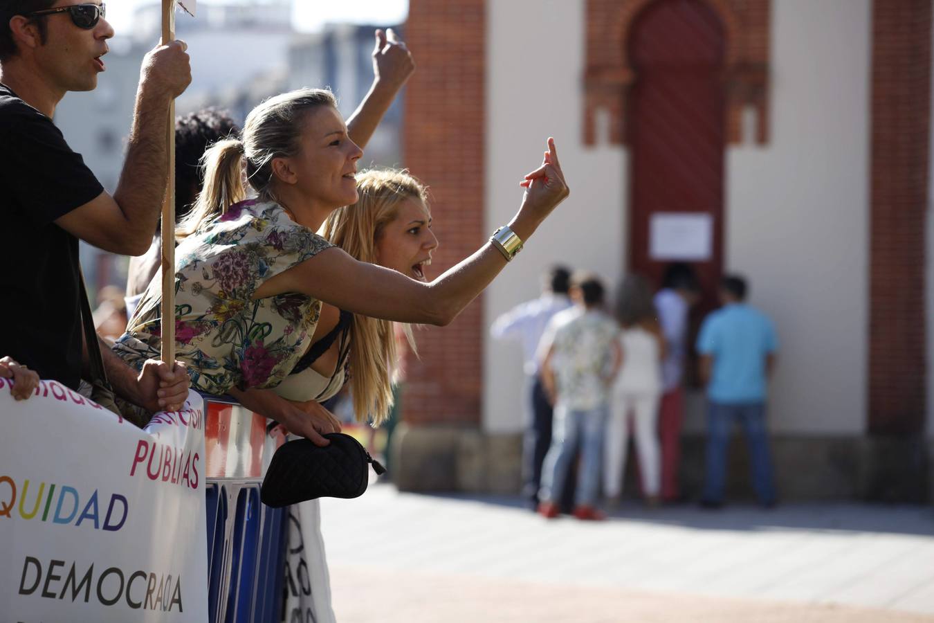 Manifestación antitaurina a las puertas de El Bibio