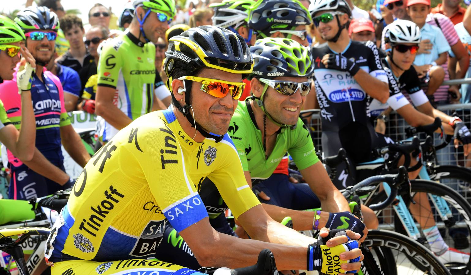 Bouhanni vuela en San Fernando, Valverde es el nuevo líder