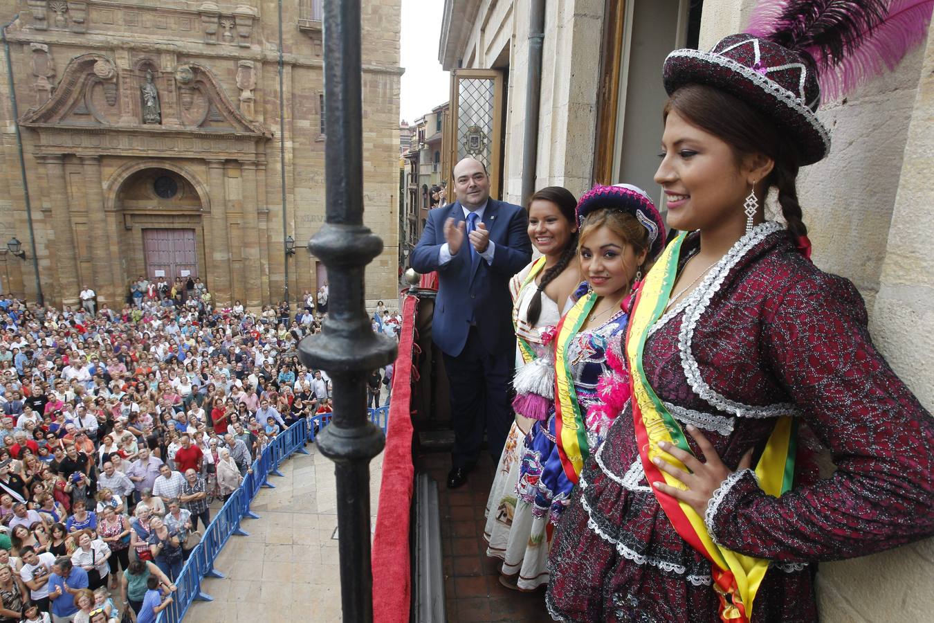 Víctor Manuel lee el pregón de las Fiestas de San Mateo