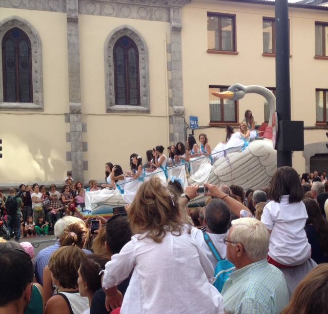 ¿Estuviste en el Desfile del Día de América en Asturias? ¡Búscate! (II)