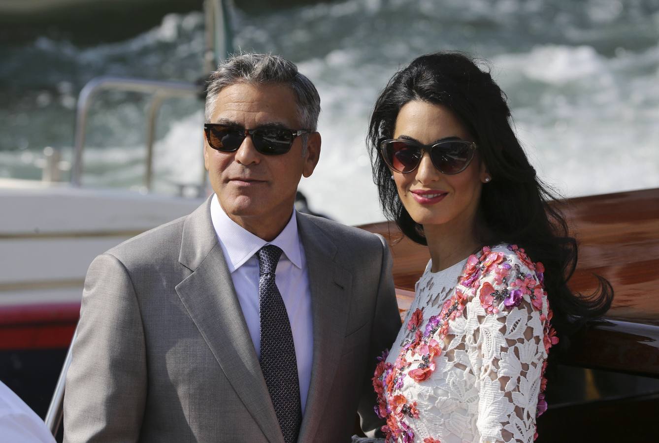Clooney y Alamuddin almuerzan en familia tras su boda