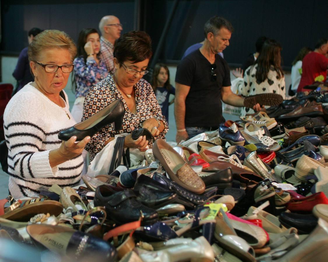 La feria del stock de Gijón, en imágenes