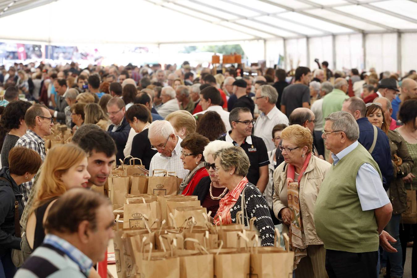 Infiesto celebra el festival de la avellana