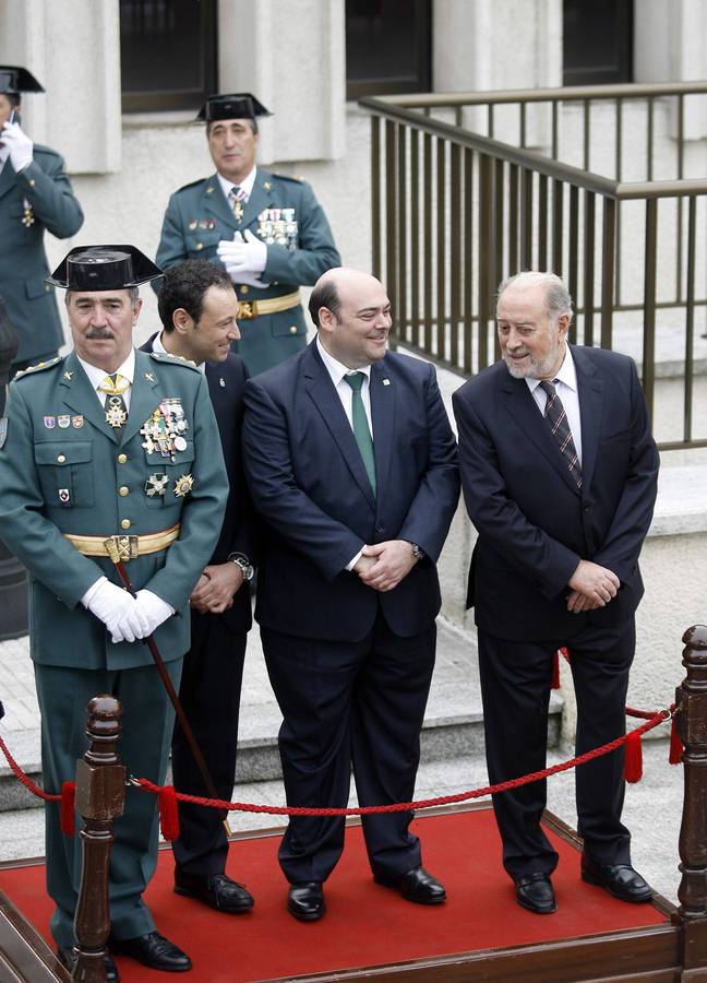 La Guardia Civil de Oviedo honra a la Virgen del Pilar