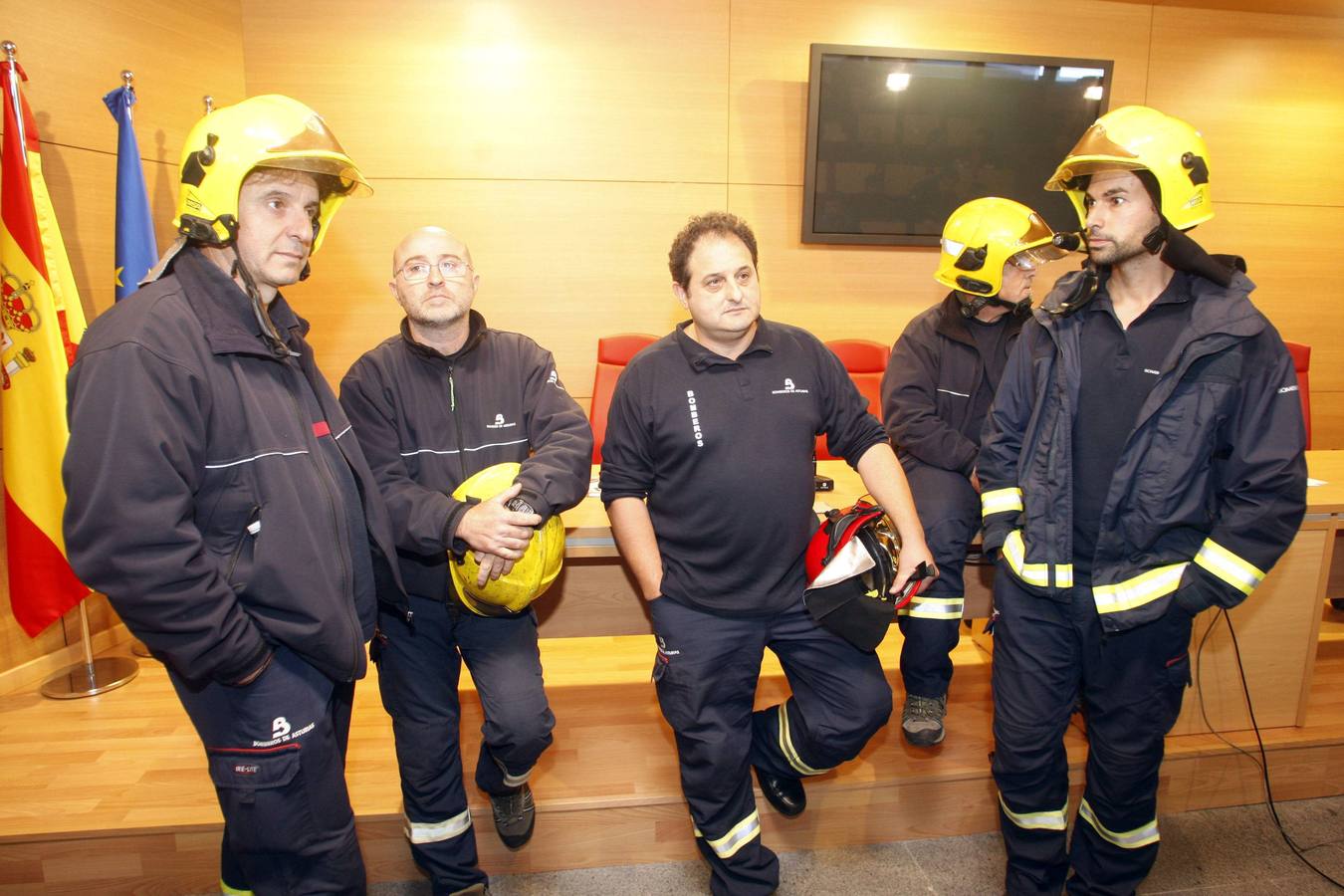 Los bomberos de Asturias protestan por la falta de medios