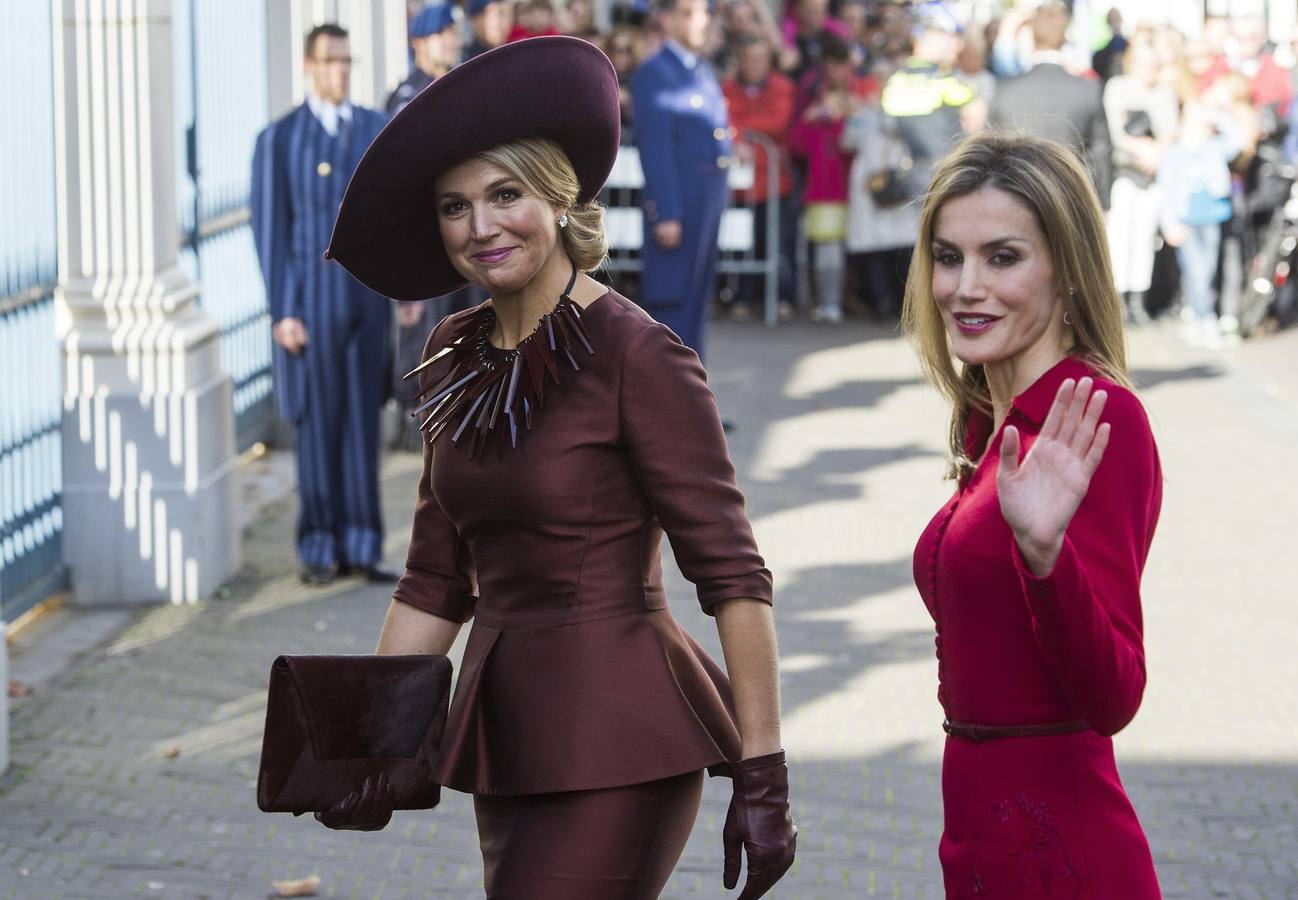 Duelo de estilo entre las Reinas Letizia y Máxima en la visita de los Reyes de España a Holanda