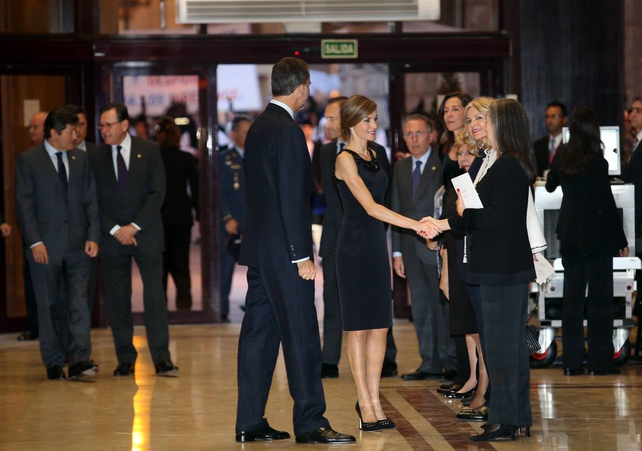 Los Reyes de España llegan a Oviedo para presidir los Premios Príncipe de Asturias