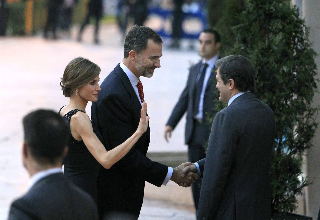 Los Reyes de España llegan a Oviedo para presidir los Premios Príncipe de Asturias