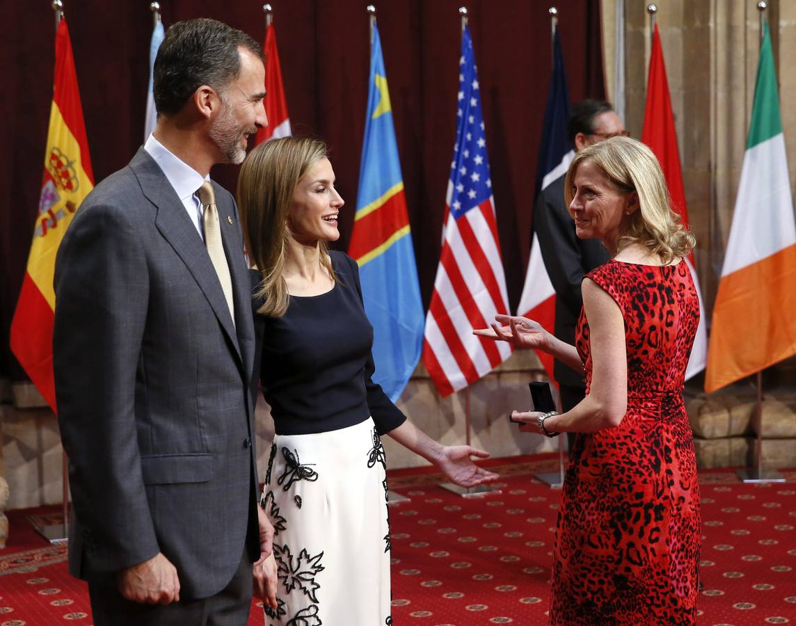 Los Reyes reciben en audiencia a los galardonados con los Premios Príncipe de Asturias 2014