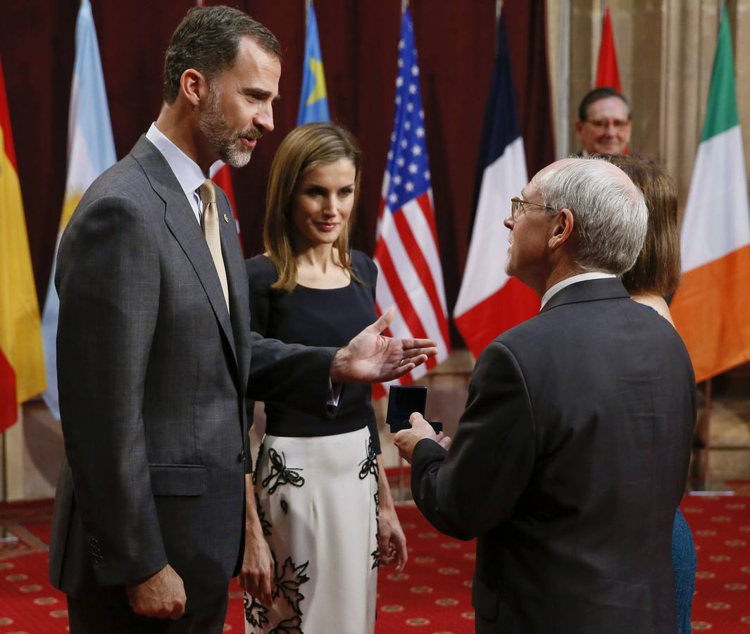 Los Reyes reciben en audiencia a los galardonados con los Premios Príncipe de Asturias 2014