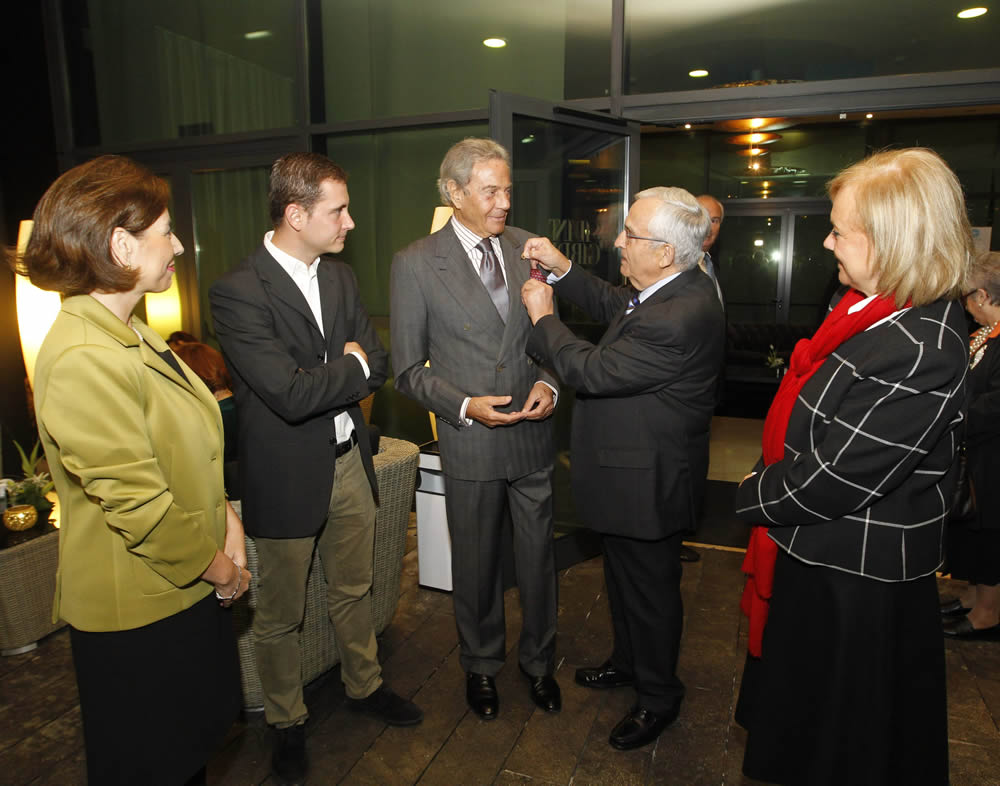 Homenaje del PP de Gijón a Arturo Fernánez