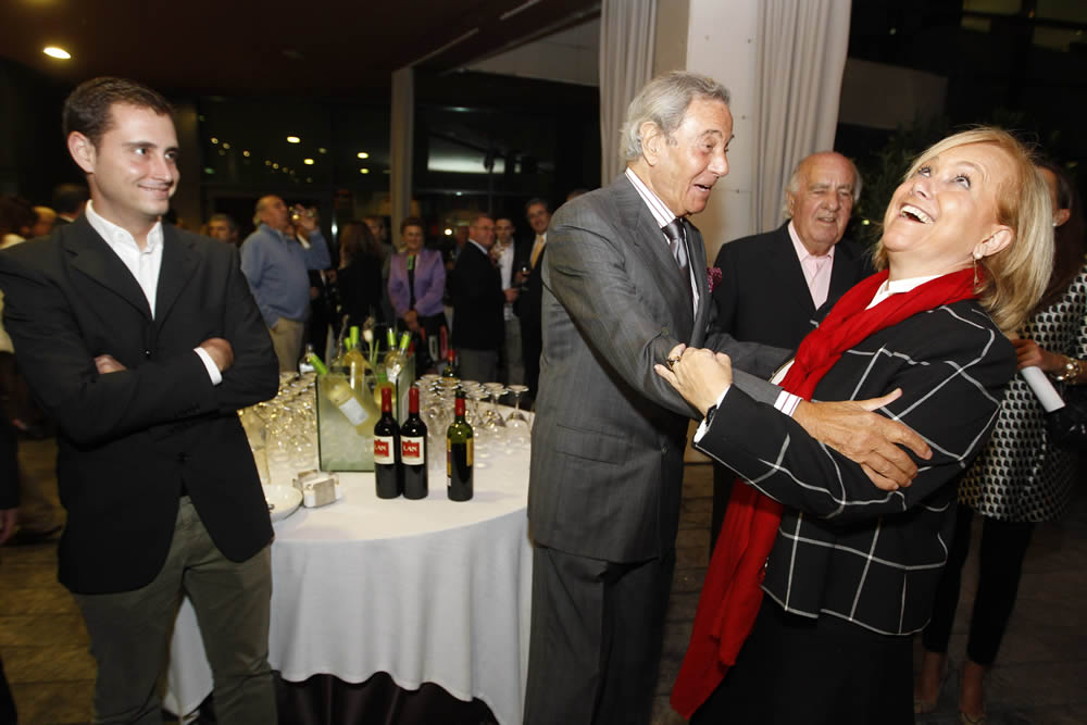 Homenaje del PP de Gijón a Arturo Fernánez