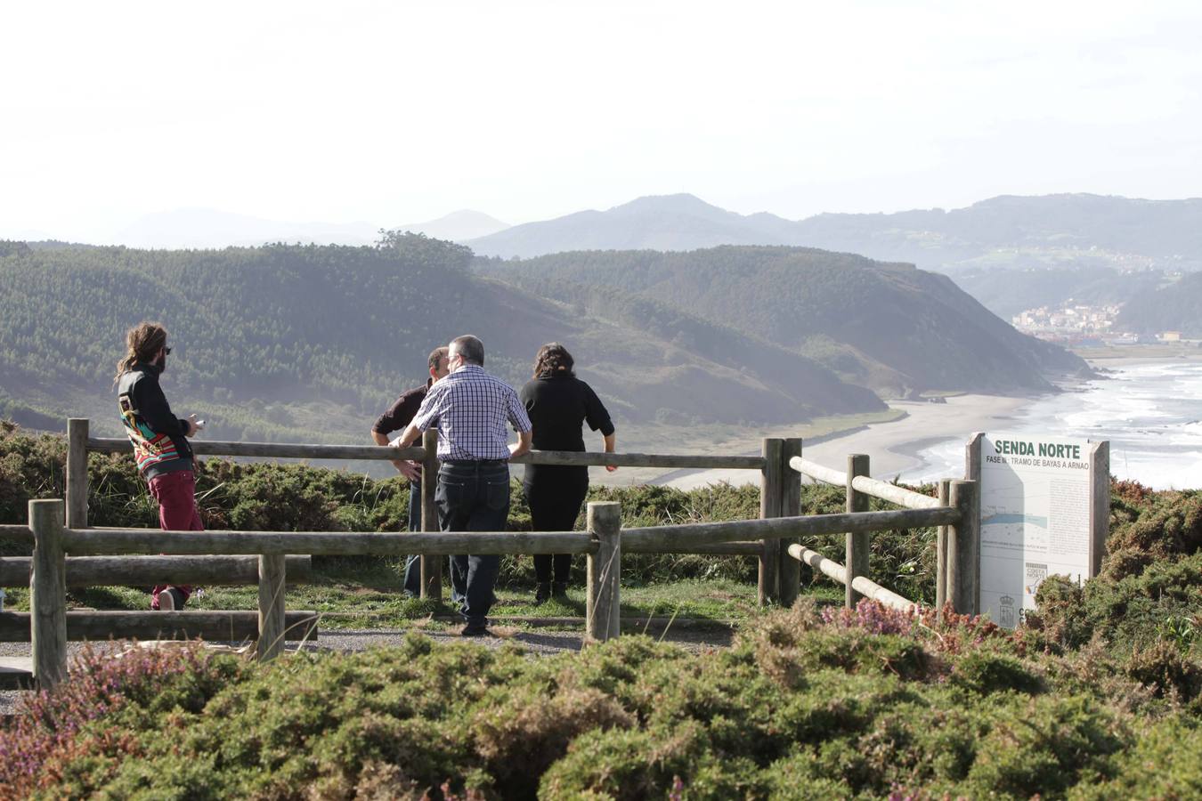 Labores de búsqueda del percebero desaparecido en Castrillón