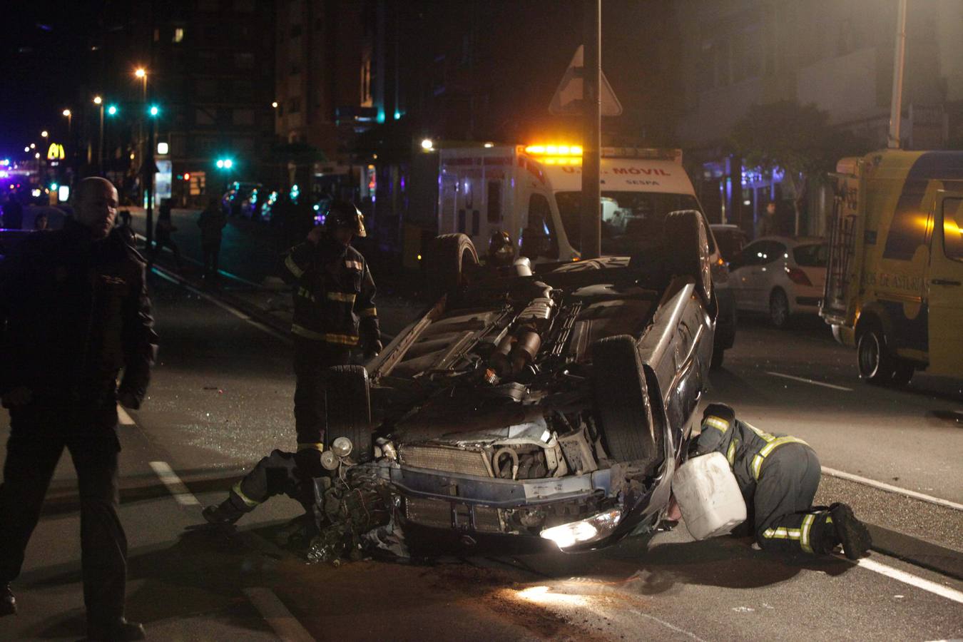 Espectacular accidente en la avenida San Agustín