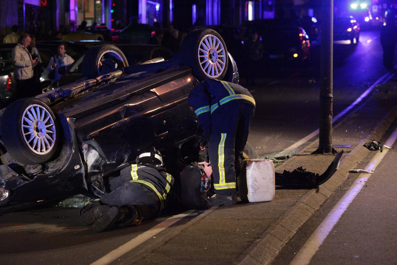 Espectacular accidente en la avenida San Agustín