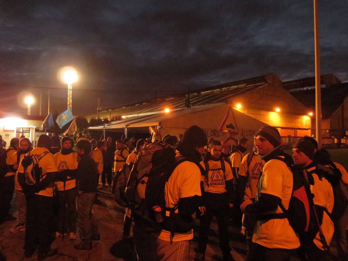 Los trabajadores de Alcoa marchan a Oviedo en defensa de sus empleos