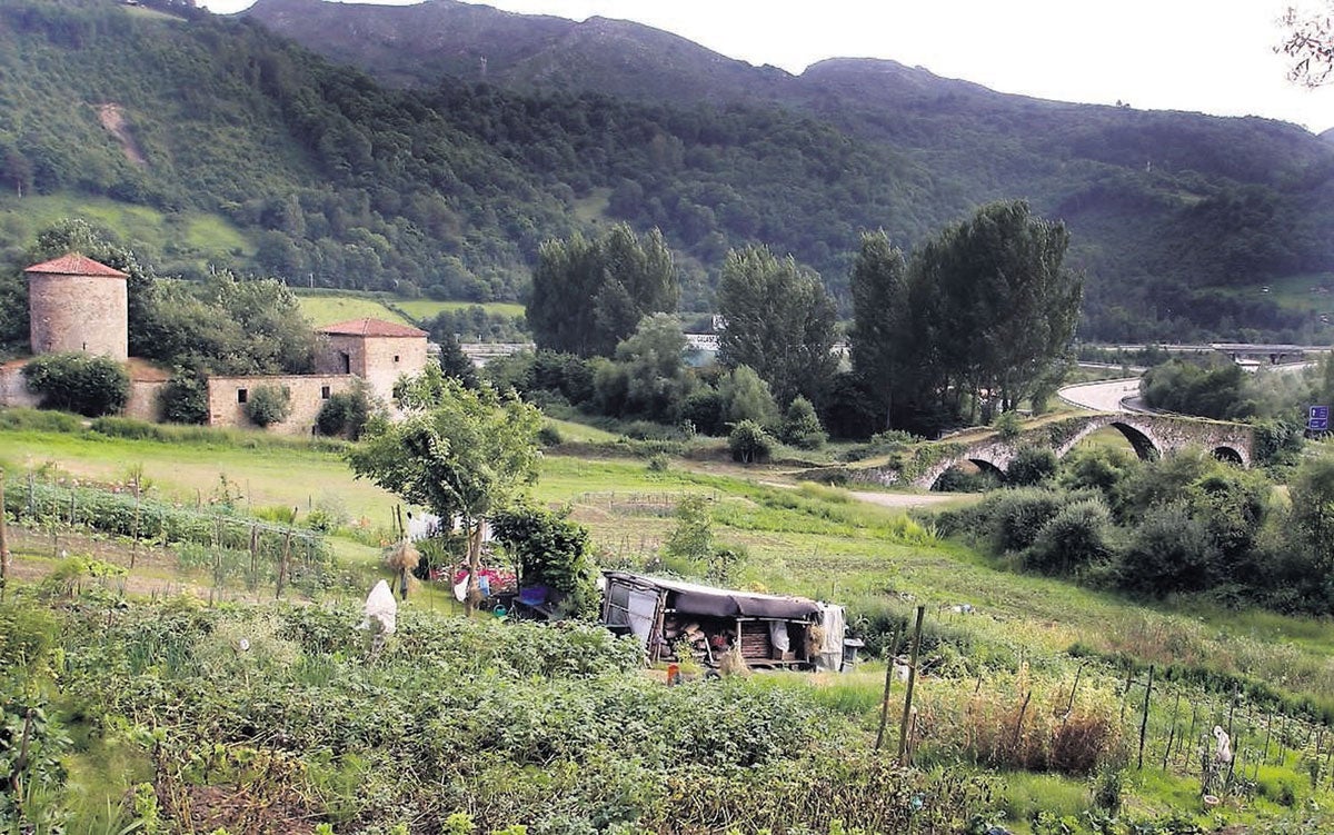 Cinco edificios de Oviedo con la puerta cerrada