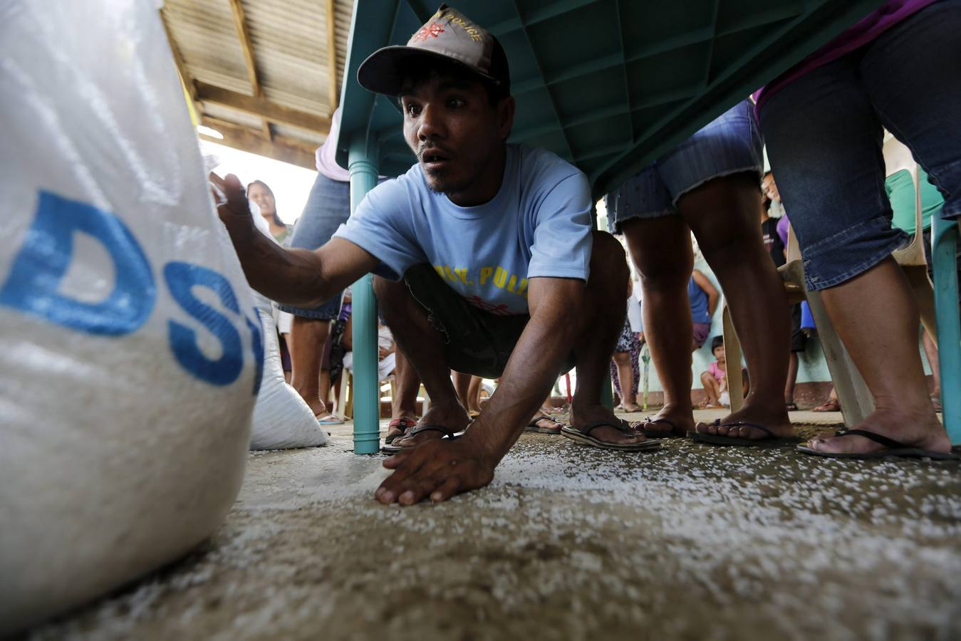 El tifón Hagupit deja 27 muertos y miles de desplazados en Filipinas