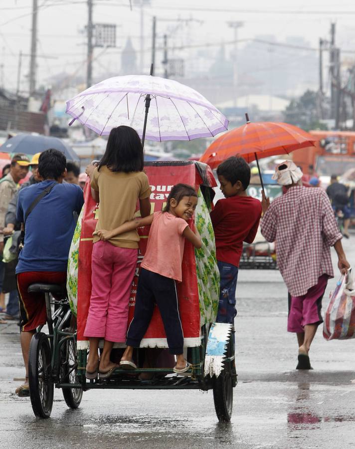 El tifón Hagupit deja 27 muertos y miles de desplazados en Filipinas